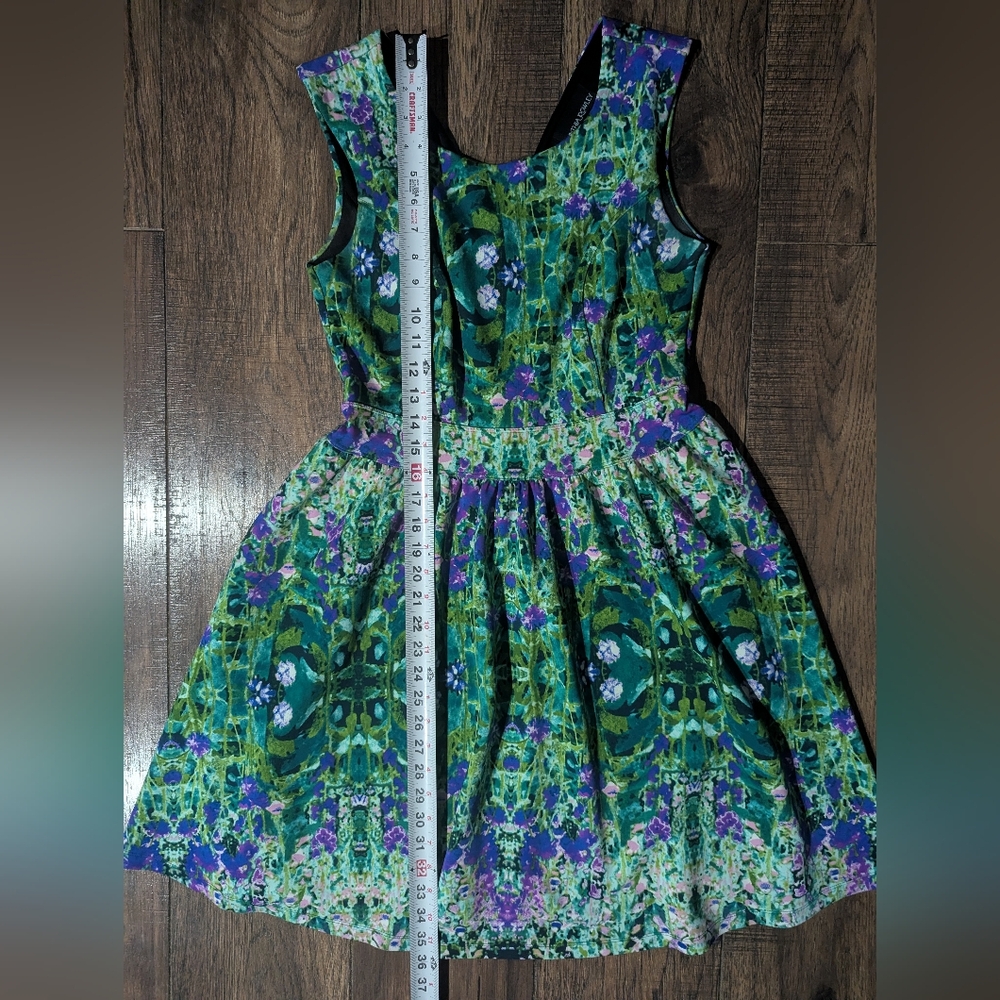 Cynthia Rowley Bright Green w/ Purple Accent Floral Print Fit & Flare Dress Sz 8 - Picture 10 of 16
